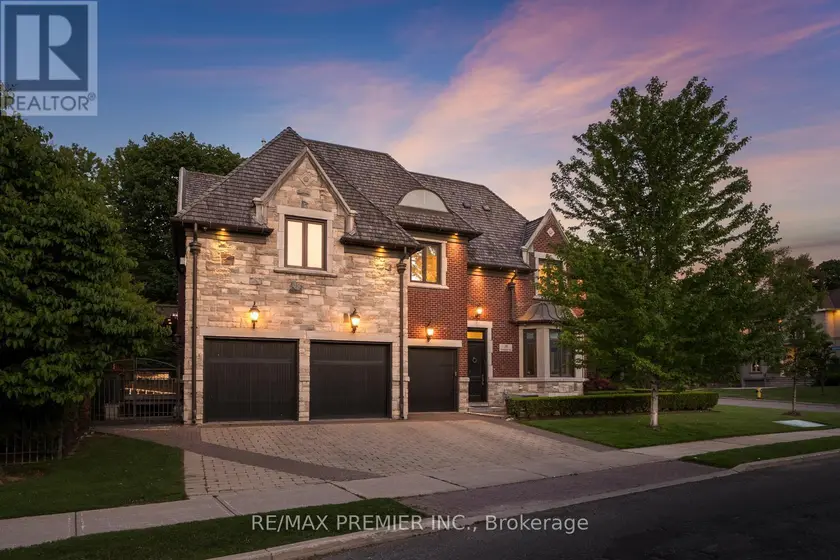 Detached at 35 NORMANDALE CRESCENT, Toronto