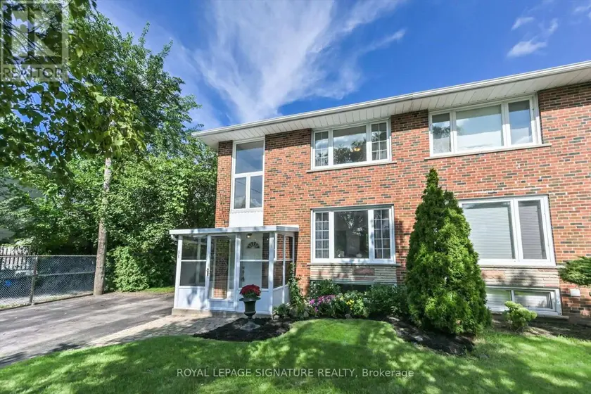 Semi-Detached/Link at 52 DALESIDE CRESCENT, Toronto