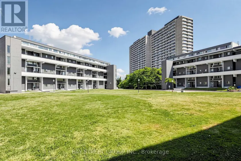 Townhouse at 302 - 55 SUNNY GLENWAY, Toronto