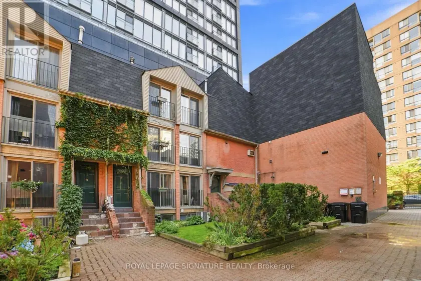 Townhouse at 18 - 325 JARVIS STREET, Toronto