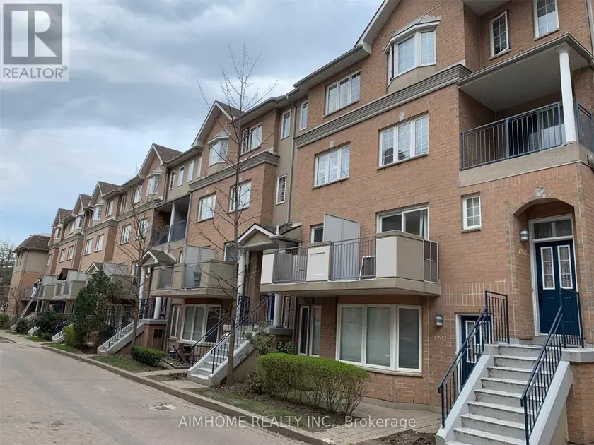 Townhouse at 1530 - 28 SOMMERSET WAY, Toronto