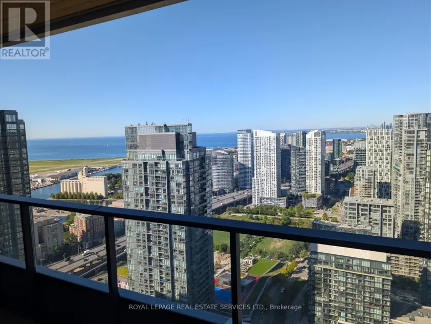 Apartment at 4615 B - 3 CONCORD CITYPLACE WAY, Toronto