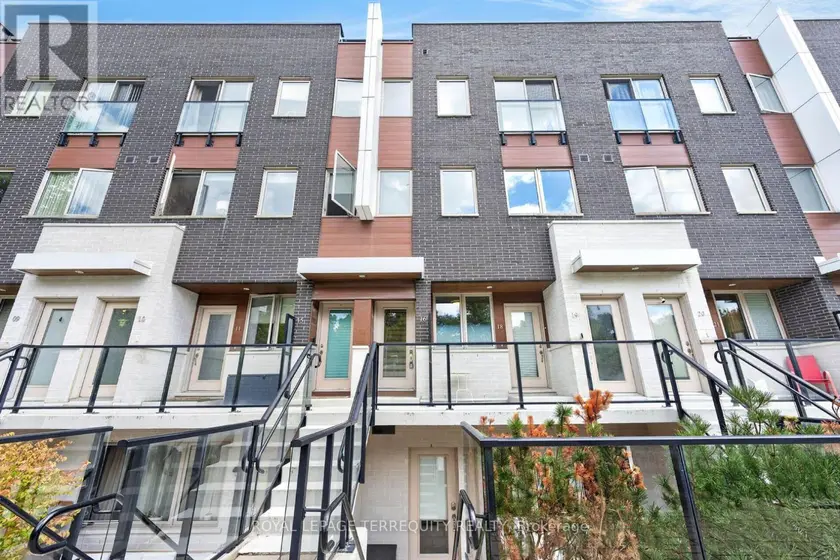 Townhouse at 16 - 780 SHEPPARD AVENUE E, Toronto