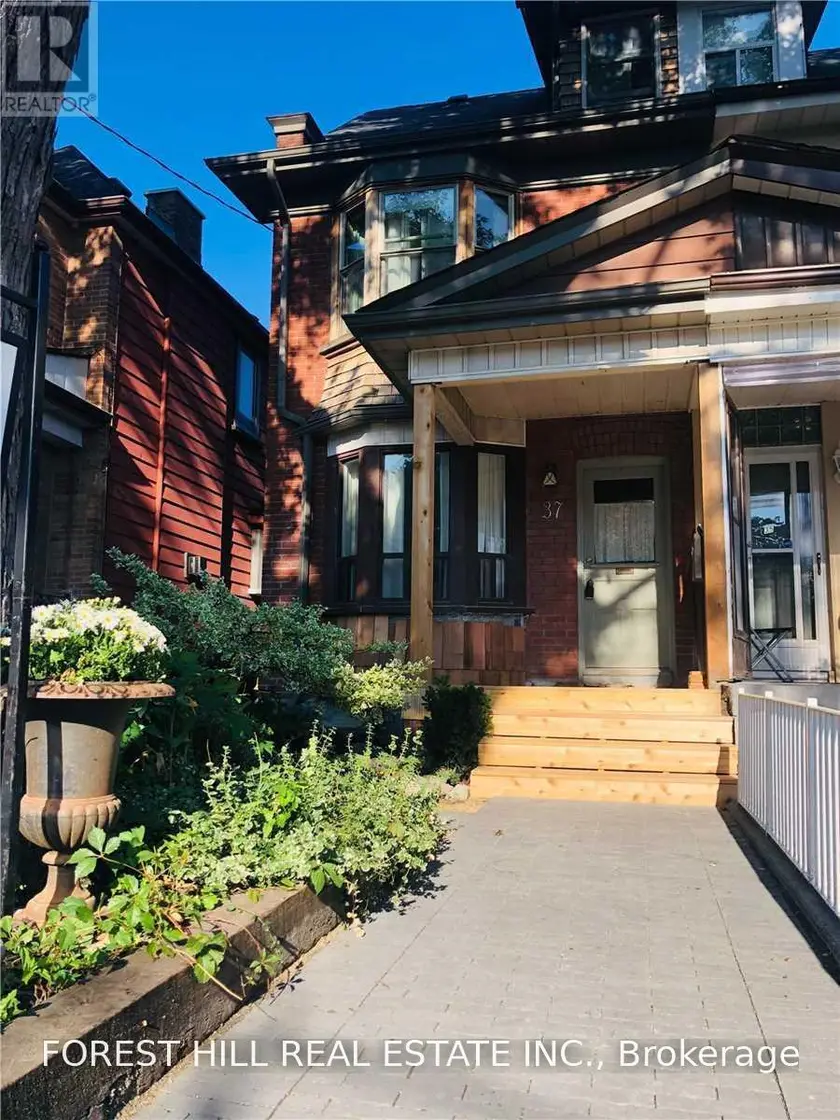 Semi-Detached/Link at 37 HENDRICK AVENUE, Toronto