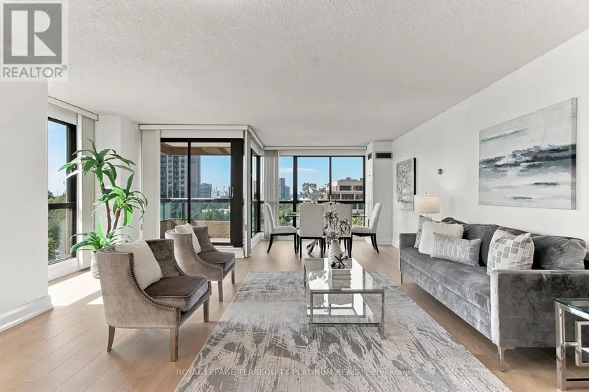 Apartment at 802 - 1 CONCORDE PLACE, Toronto