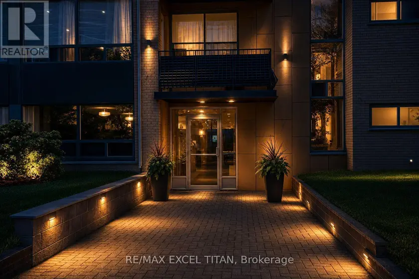Apartment at 302 - 77 ERSKINE AVENUE, Toronto