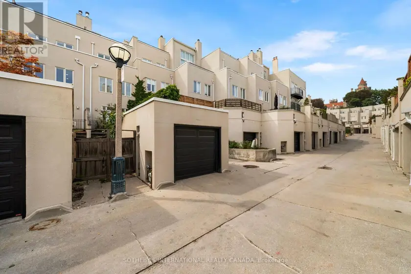Townhouse at 213 WALMER ROAD, Toronto