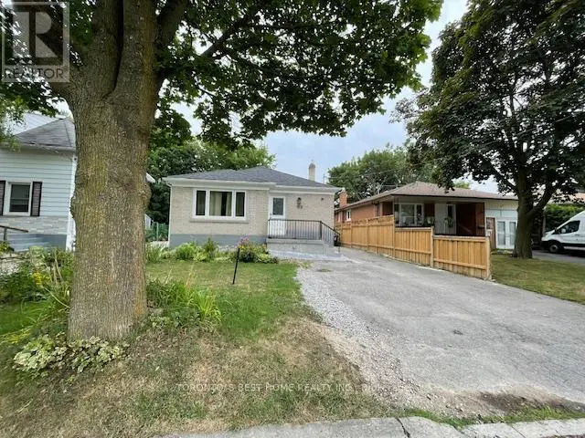 Detached at MAIN F - 69 MADAWASKA AVENUE, Toronto
