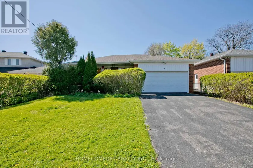 Detached at UPPER - 19 OLDBOROUGH CIRCLE, Toronto