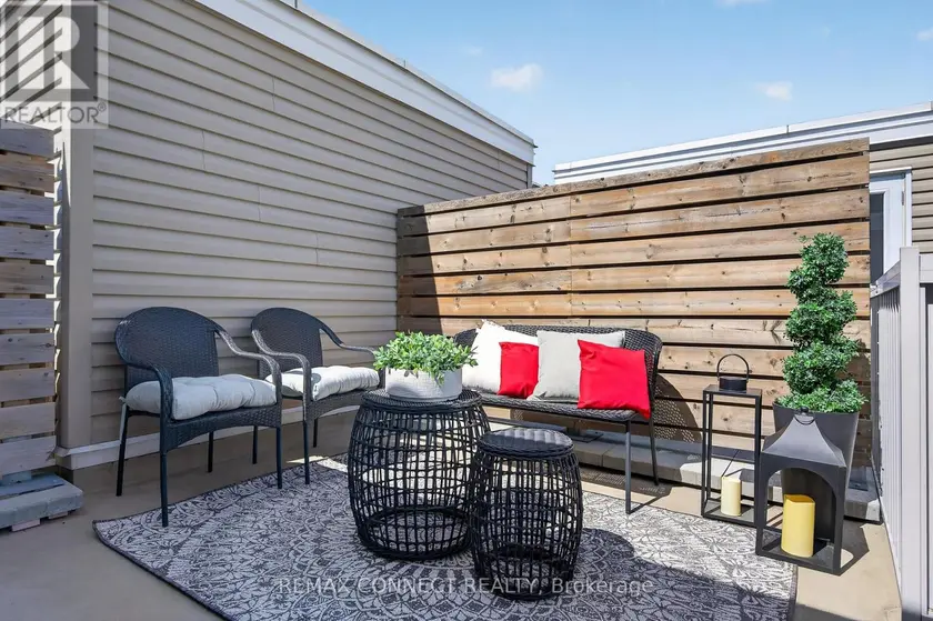 Townhouse at 7B CRAWFORD STREET, Toronto