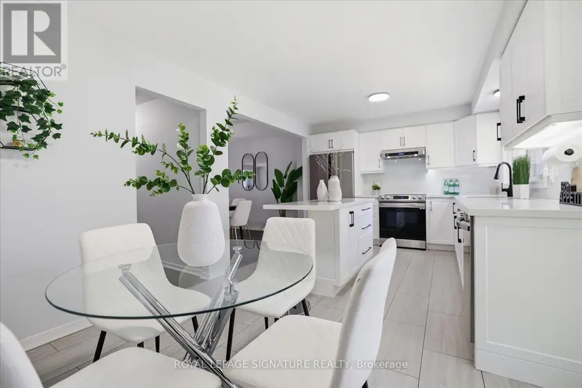 Semi-Detached/Link at 22 SNAPDRAGON DRIVE, Toronto