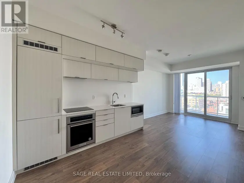 Apartment at 1111 - 80 VANAULEY STREET, Toronto