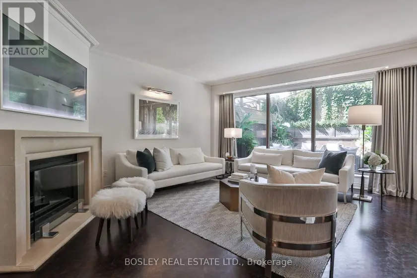 Townhouse at 101 - 4 LOWTHER AVENUE, Toronto