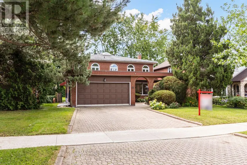 Detached at 31 CLOVERCREST ROAD, Toronto