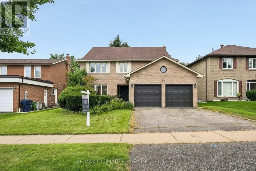 Detached at 32 SADDLETREE DRIVE, Toronto