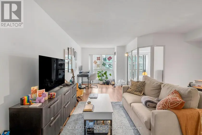 Apartment at 813 - 25 THE ESPLANADE, Toronto