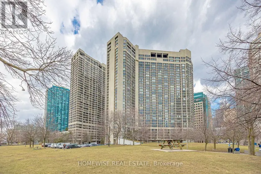 Apartment at 1808 - 33 HARBOUR SQUARE, Toronto