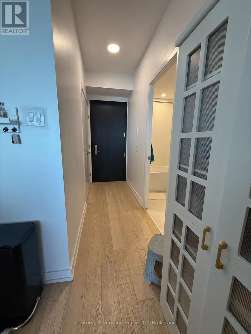 Apartment at 4403 - 488 UNIVERSITY AVENUE, Toronto