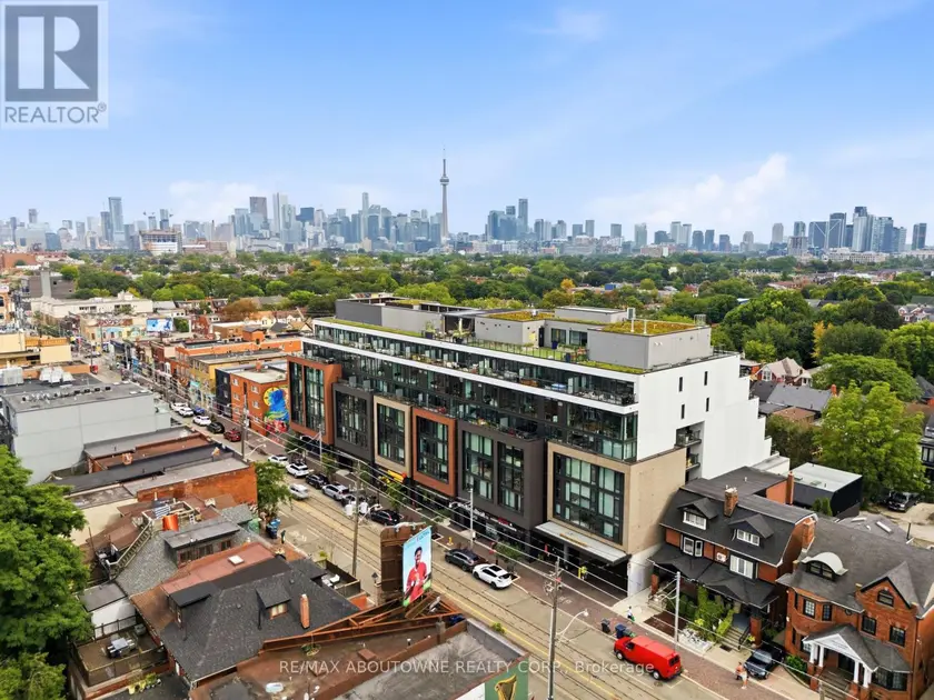 Apartment at PH618 - 899 COLLEGE STREET, Toronto