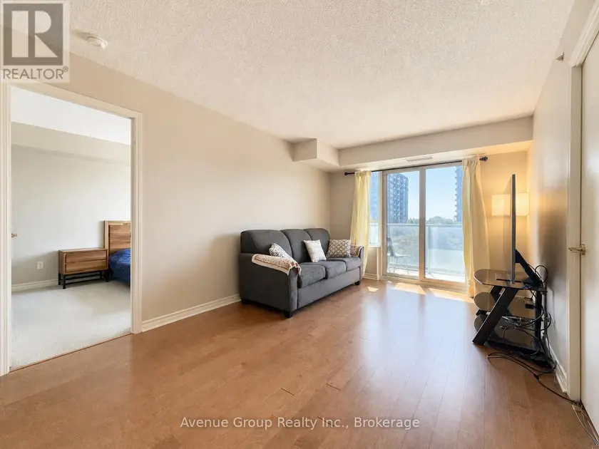 Apartment at 527 - 35 SARANAC BOULEVARD, Toronto
