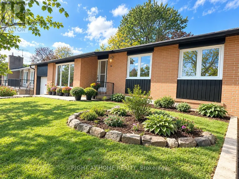 Detached at 16 PTARMIGAN CRESCENT, Toronto