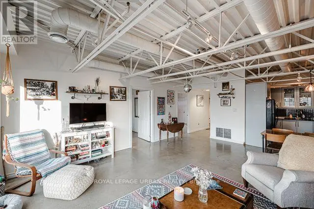 Apartment at 4C - 483 QUEEN STREET, Toronto