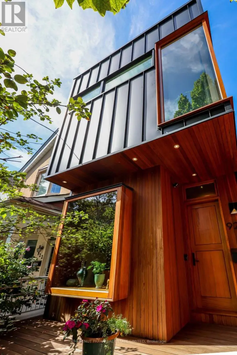 Detached at 924 MANNING AVENUE, Toronto