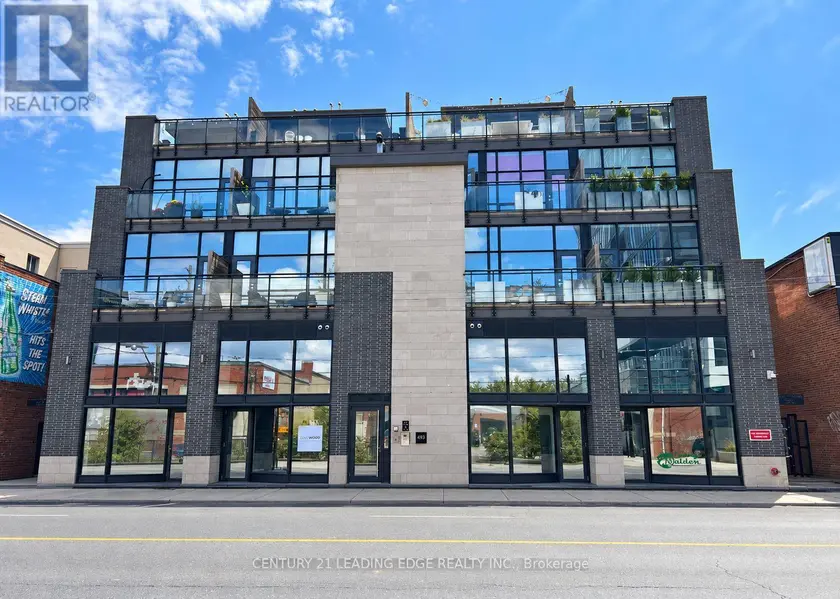 Townhouse at 108 - 483 DUPONT STREET, Toronto