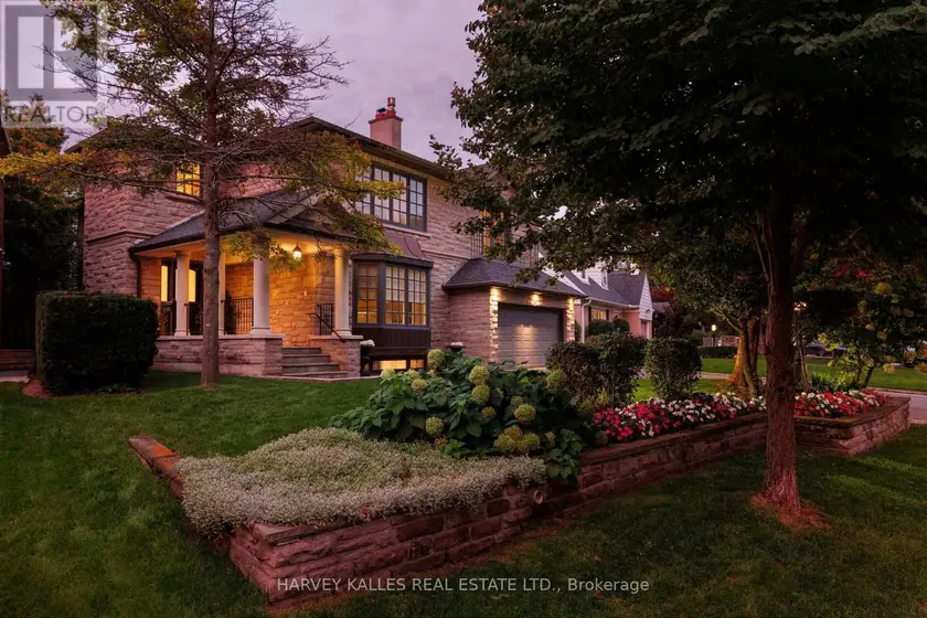 Detached at 15 MOOREHILL DRIVE, Toronto