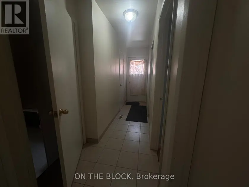 Detached at 33 HARRINGTON CRESCENT, Toronto