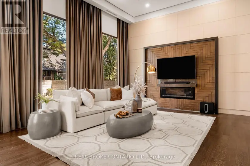 Detached at 436 GLENGARRY AVENUE, Toronto