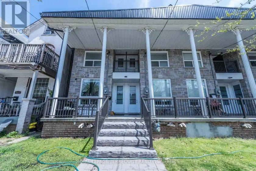 Townhouse at A - 637 LANSDOWNE AVENUE, Toronto