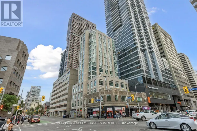 Apartment at PH03 - 409 BLOOR STREET W, Toronto