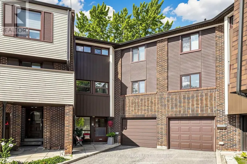 Townhouse at 10 TURRET HILLWAY WAY, Toronto