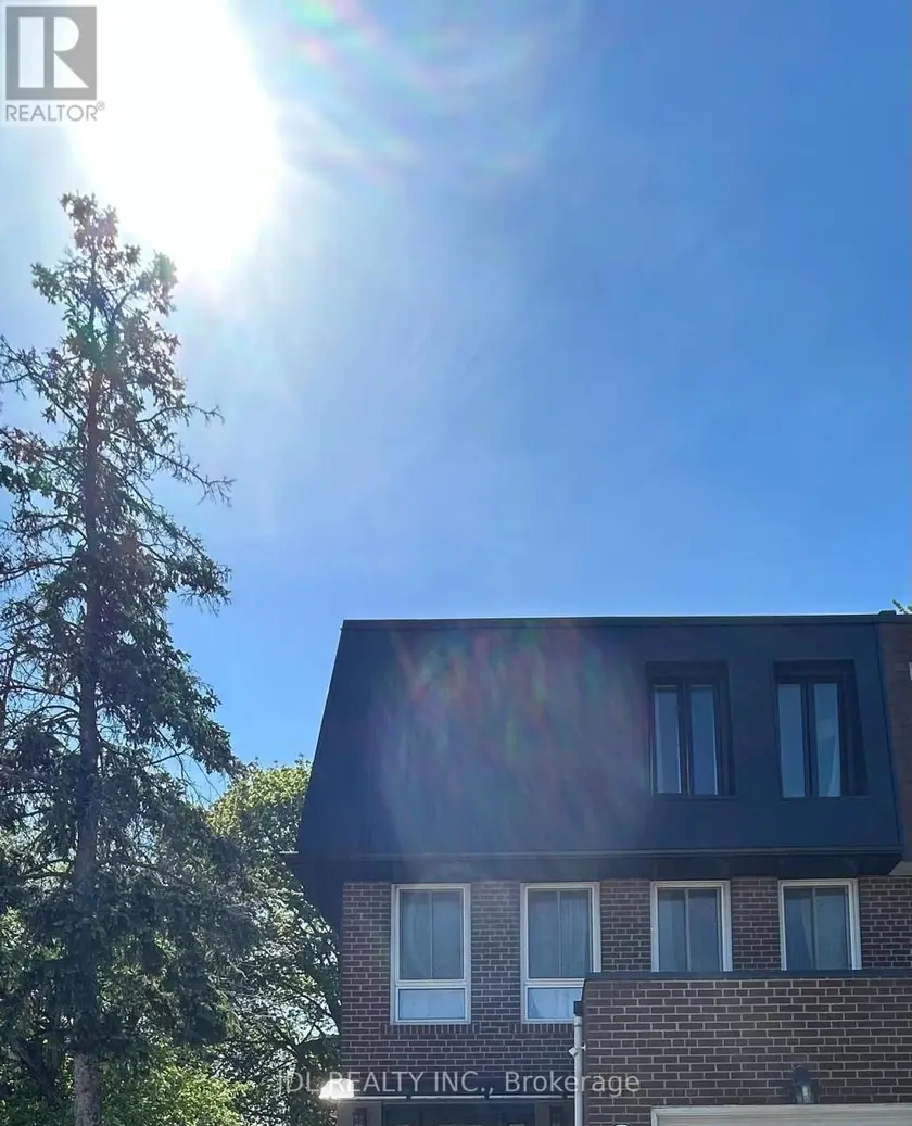 Detached at MASTER BEDROOM 2ND FLOOR - 80 MOSEDALE CRES CRESCENT, Toronto