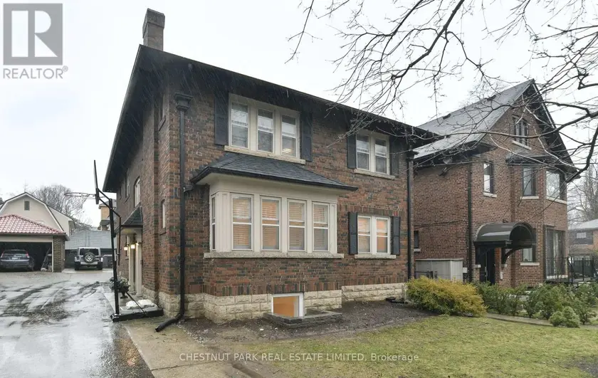 Detached at LOWER - 11 ROSE PARK CRESCENT, Toronto