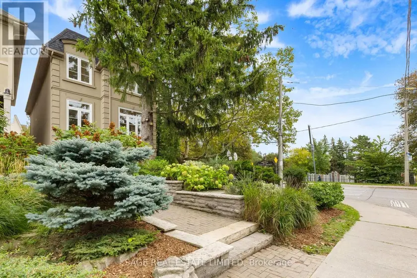 Detached at 1 CALDOW ROAD, Toronto