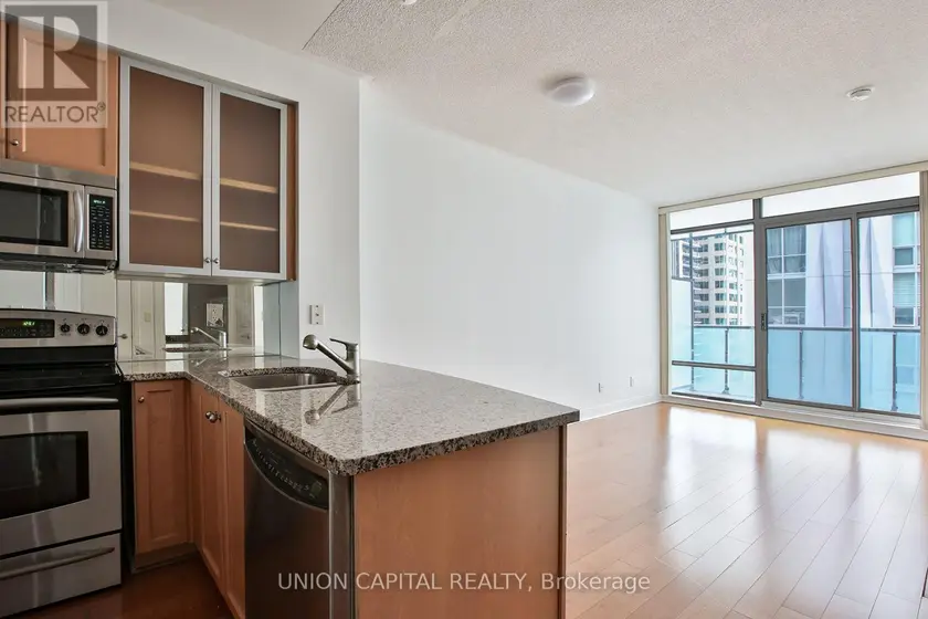 Apartment at 1004 - 18 YORKVILLE AVENUE, Toronto