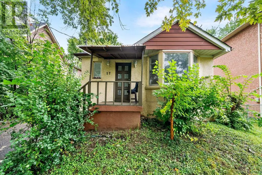 Detached at LOWER FLOOR - 17 PLEASANT AVENUE, Toronto