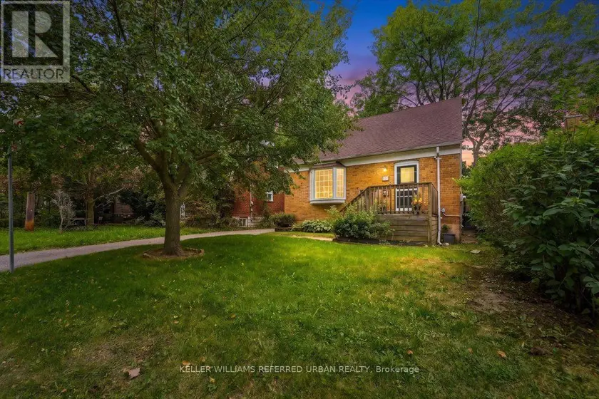 Detached at 207 ELMHURST AVENUE, Toronto