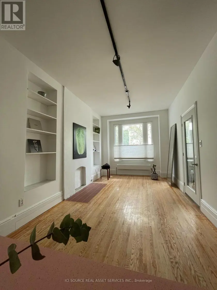 Townhouse at 2 - 60 BEVERLEY STREET, Toronto