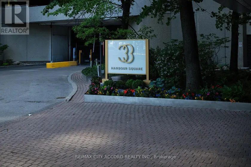 Apartment at 2018 - 33 HARBOUR SQUARE, Toronto