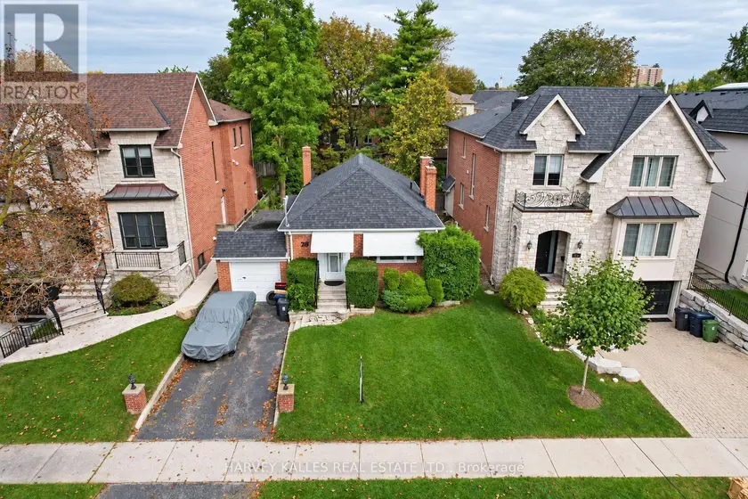Detached at 78 BANNOCKBURN AVENUE, Toronto