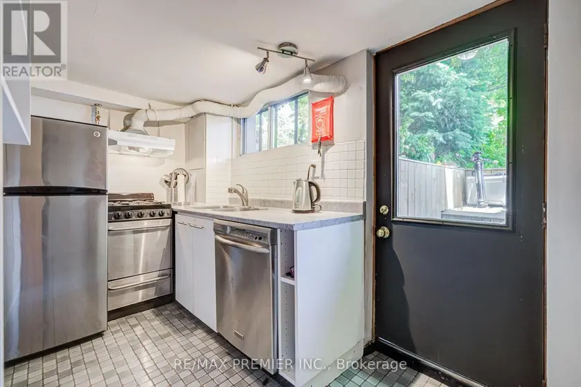 Semi-Detached/Link at 1 - 224 LIPPINCOTT STREET, Toronto