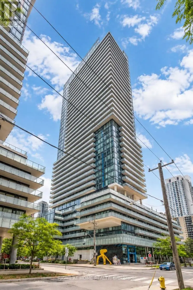 Apartment at 4311 - 161 ROEHAMPTON AVENUE, Toronto