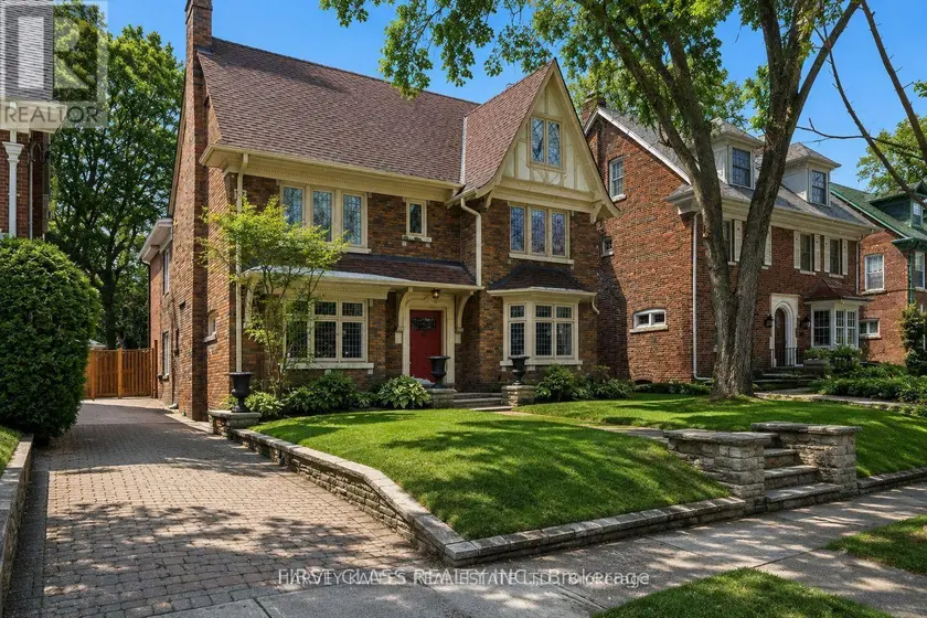 Detached at 80 DOUGLAS DRIVE, Toronto
