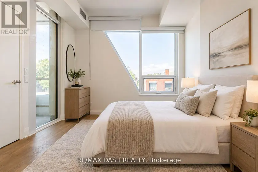 Apartment at 310 - 151 AVENUE ROAD, Toronto