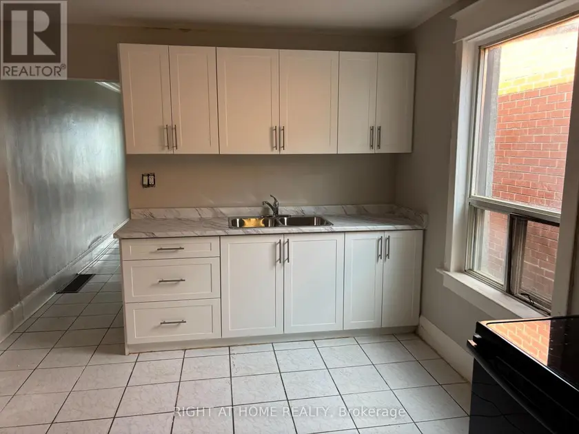 Other at UPPER B - 507 OAKWOOD AVENUE, Toronto