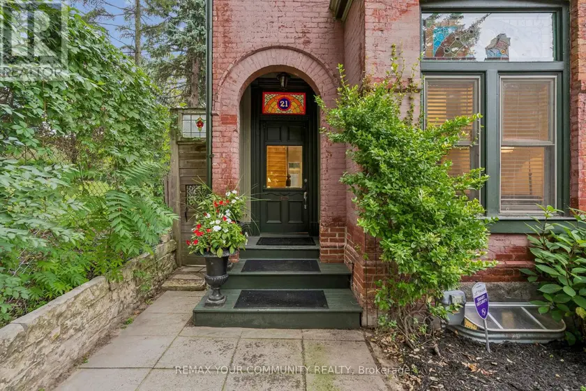 Townhouse at 21 LAURIER AVENUE E, Toronto