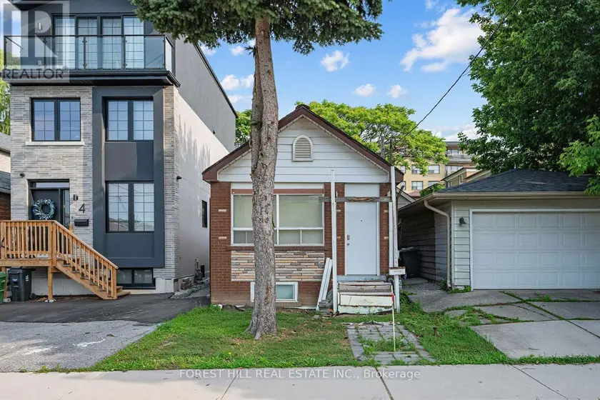 Detached at 2 MULBERRY CRESCENT, Toronto